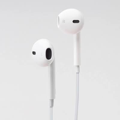 سماعات أبل إيربودز من نوع USB-C 2